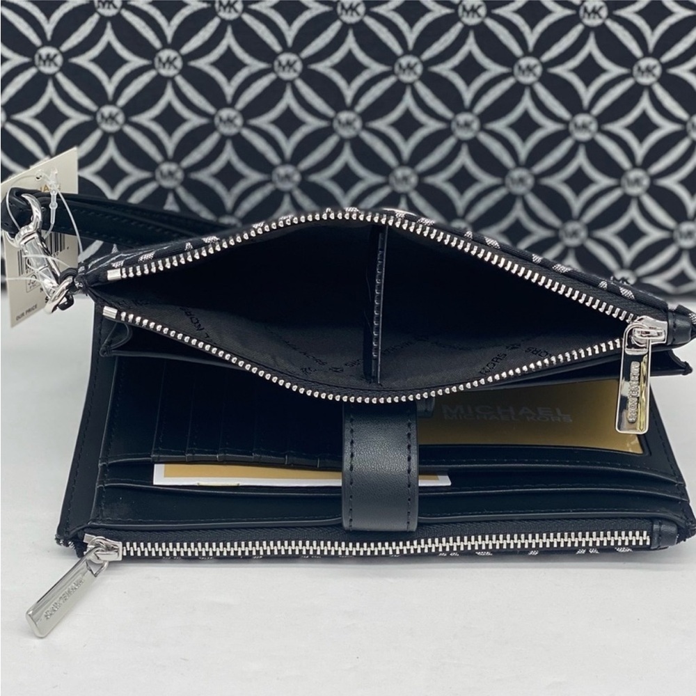Michael Kors Black and Silver Patterned Wristlet Wallet Phone Case - Picture 4 of 9